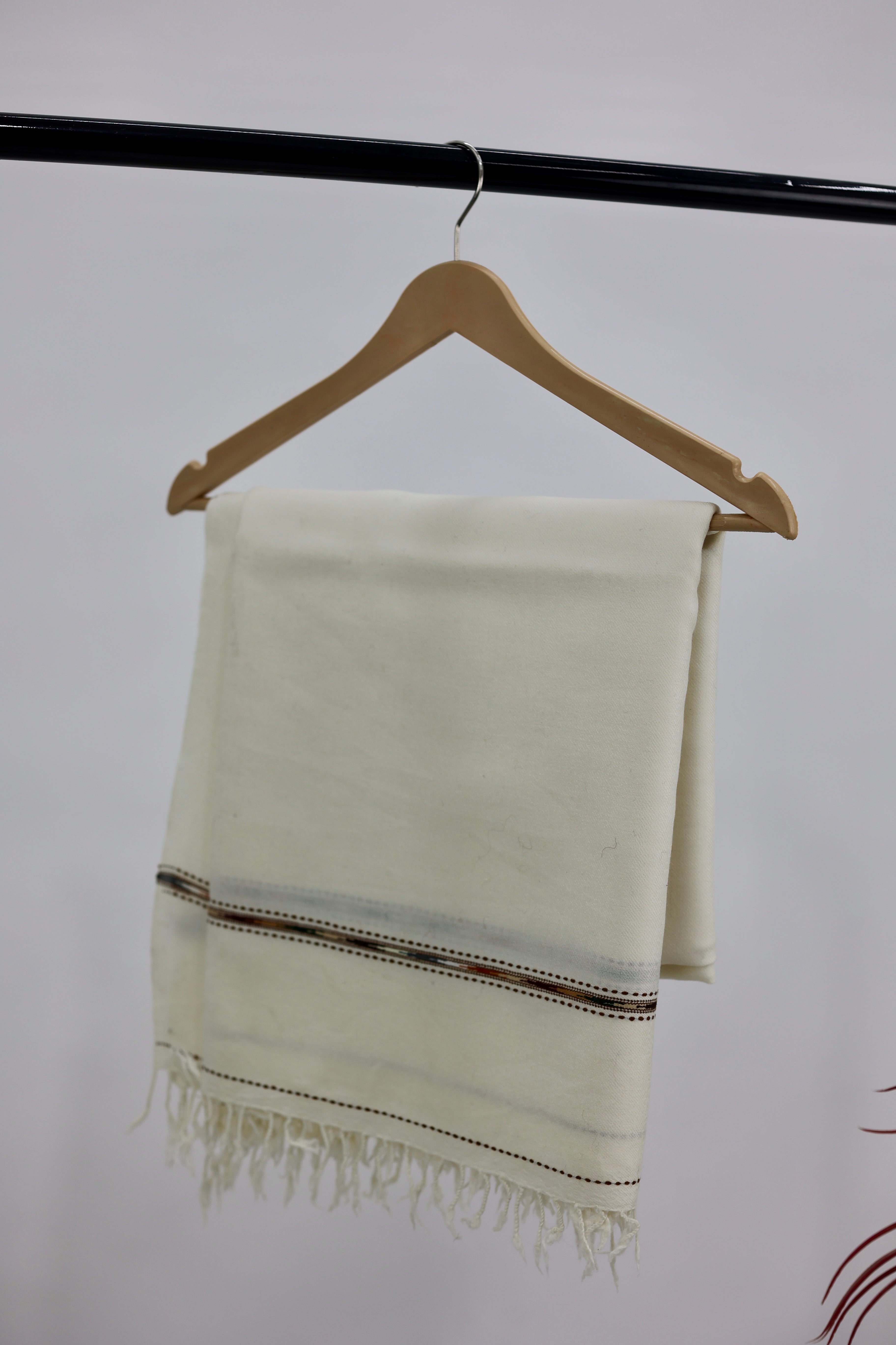 Lajvar special shawl white pure wool