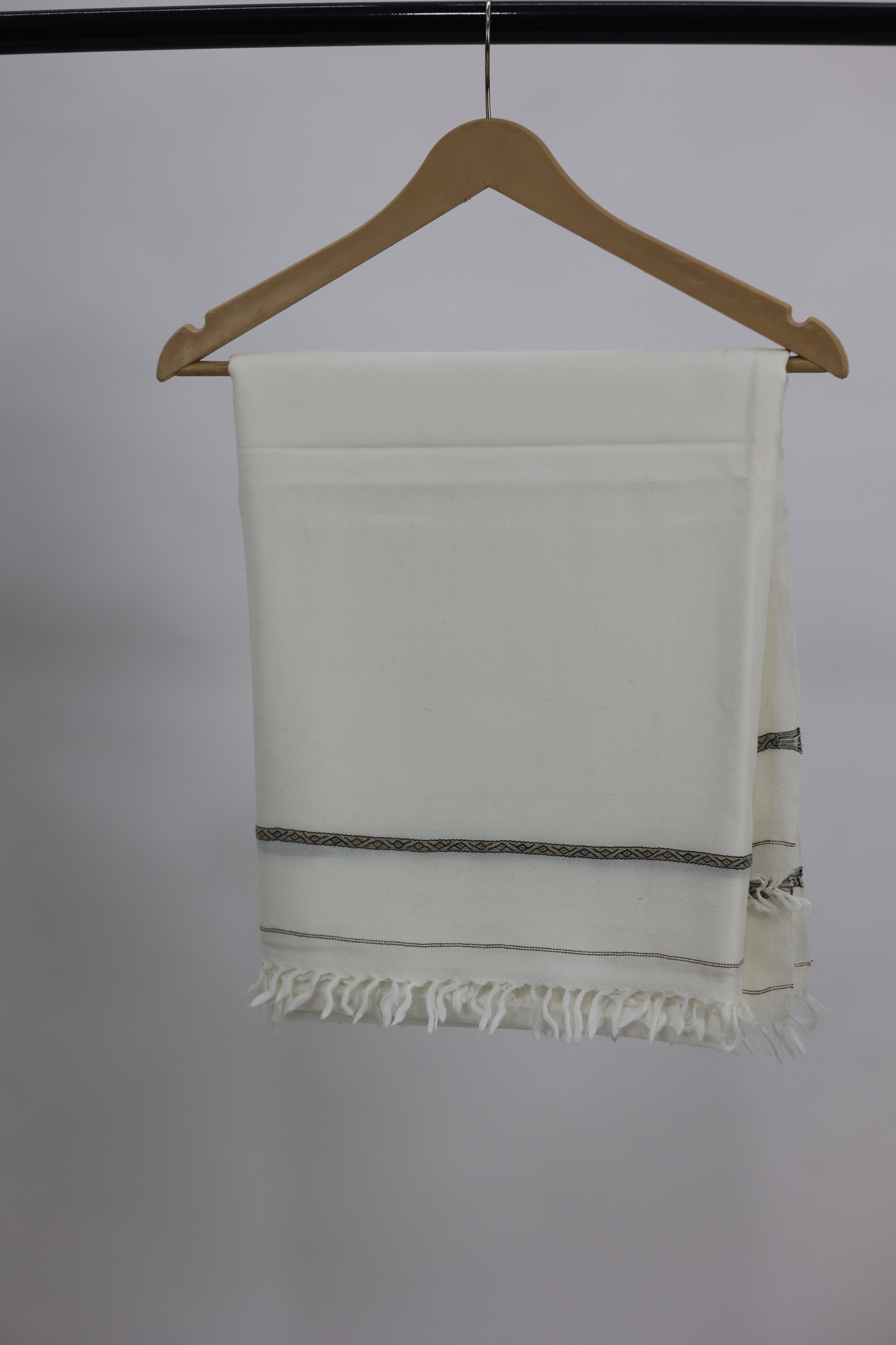 Light Weight Woolen Shawl